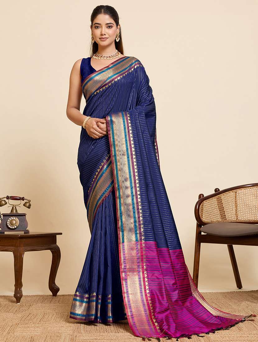 women  embellished saree with blouse