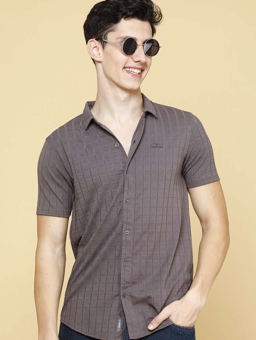 men self design short sleeve slim fit casual shirt