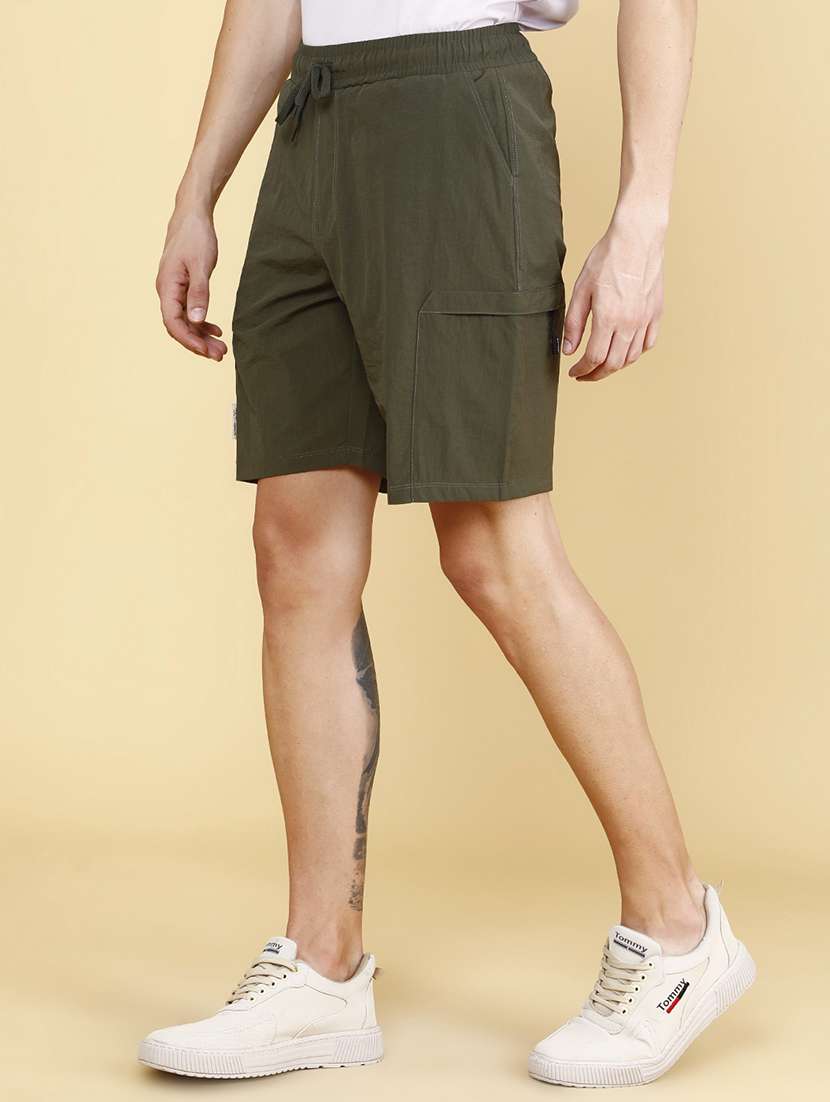 men solid mid rise regular fit shorts - 22468403 -  Standard Image - 3
