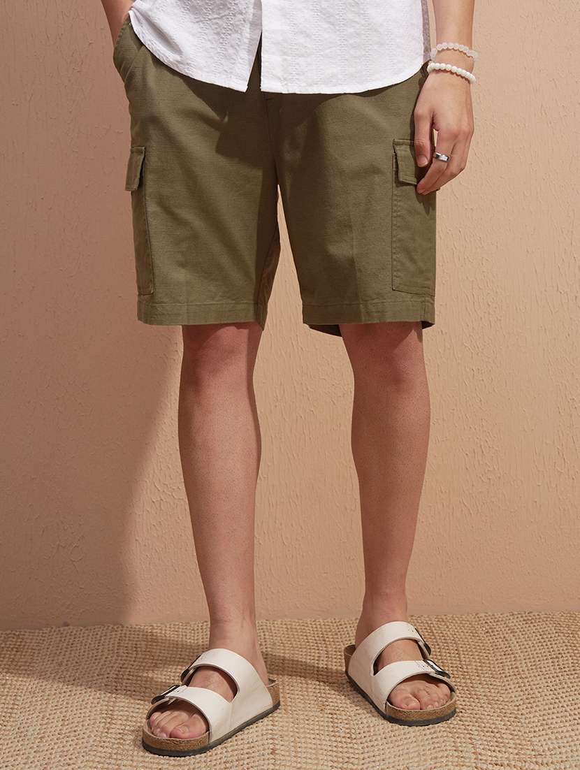  men olive loose fit cargo shorts