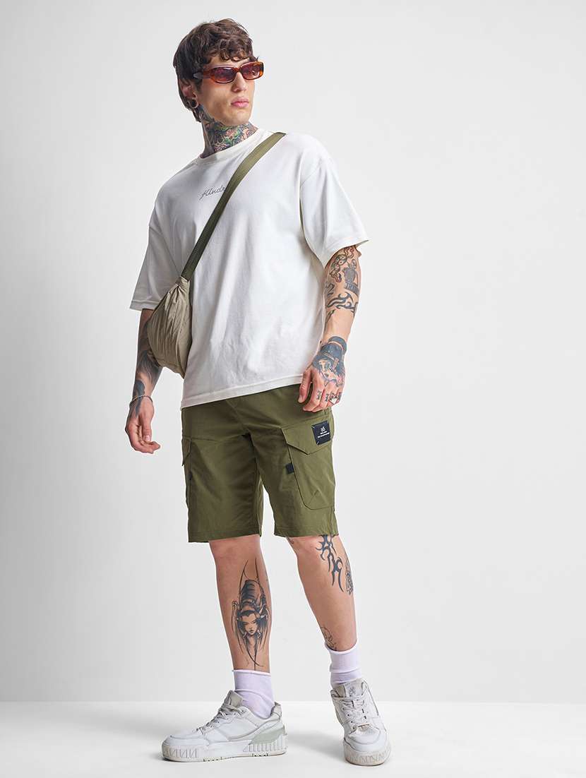 men green mid-rise cargo shorts - 22469190 -  Standard Image - 5
