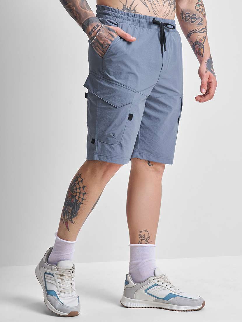 men solid mid rise cargo shorts - 22469191 -  Standard Image - 3