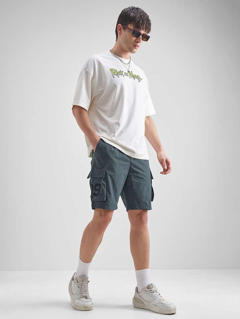 men solid mid rise cargo shorts - 22469194 -  Standard Image - 5