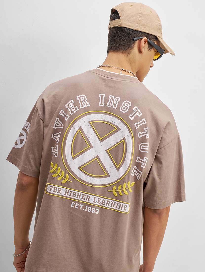 men printed v-neckt-shirt