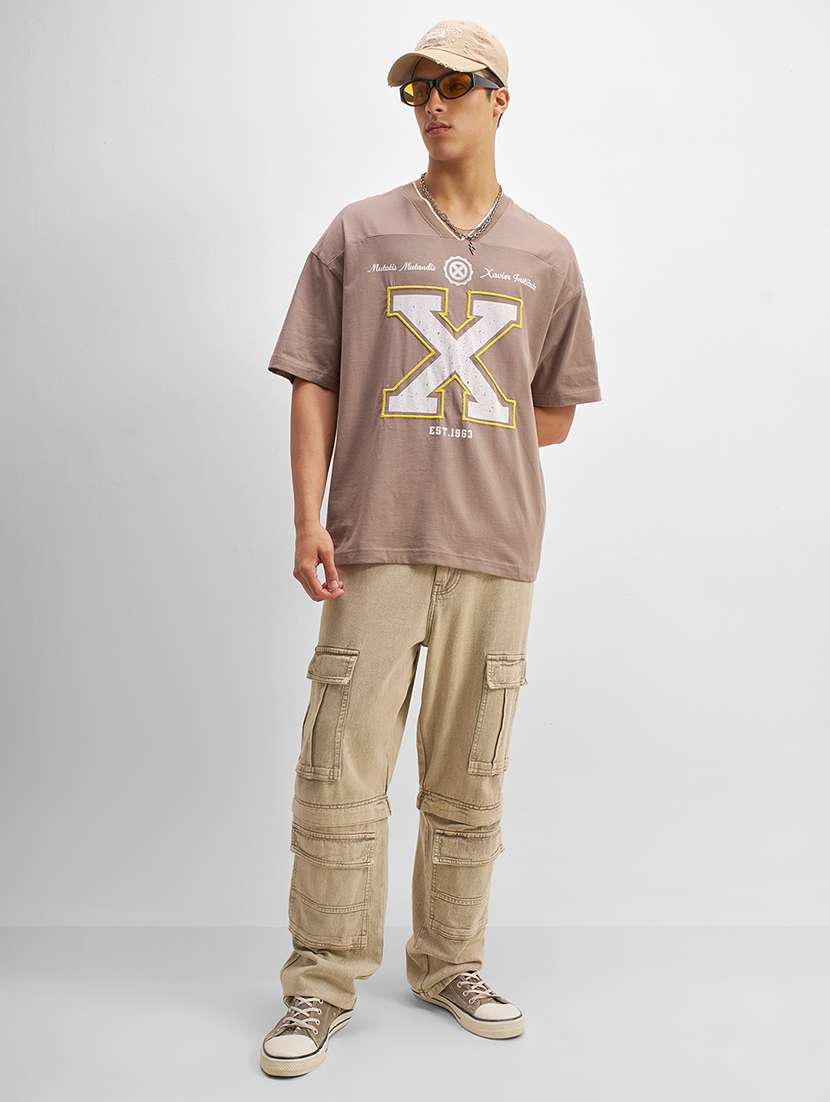 men printed v-neckt-shirt - 22469228 -  Standard Image - 5