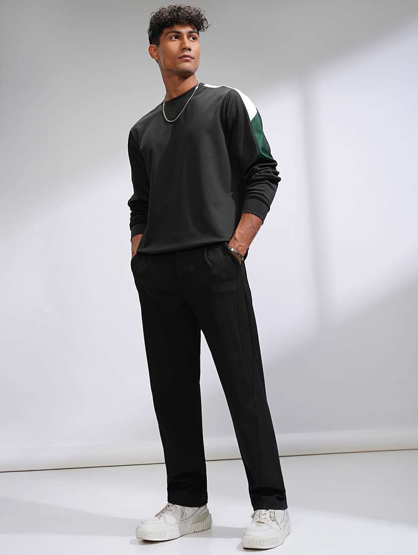 men black long sleeve crew neck t-shirt - 22469321 -  Standard Image - 5