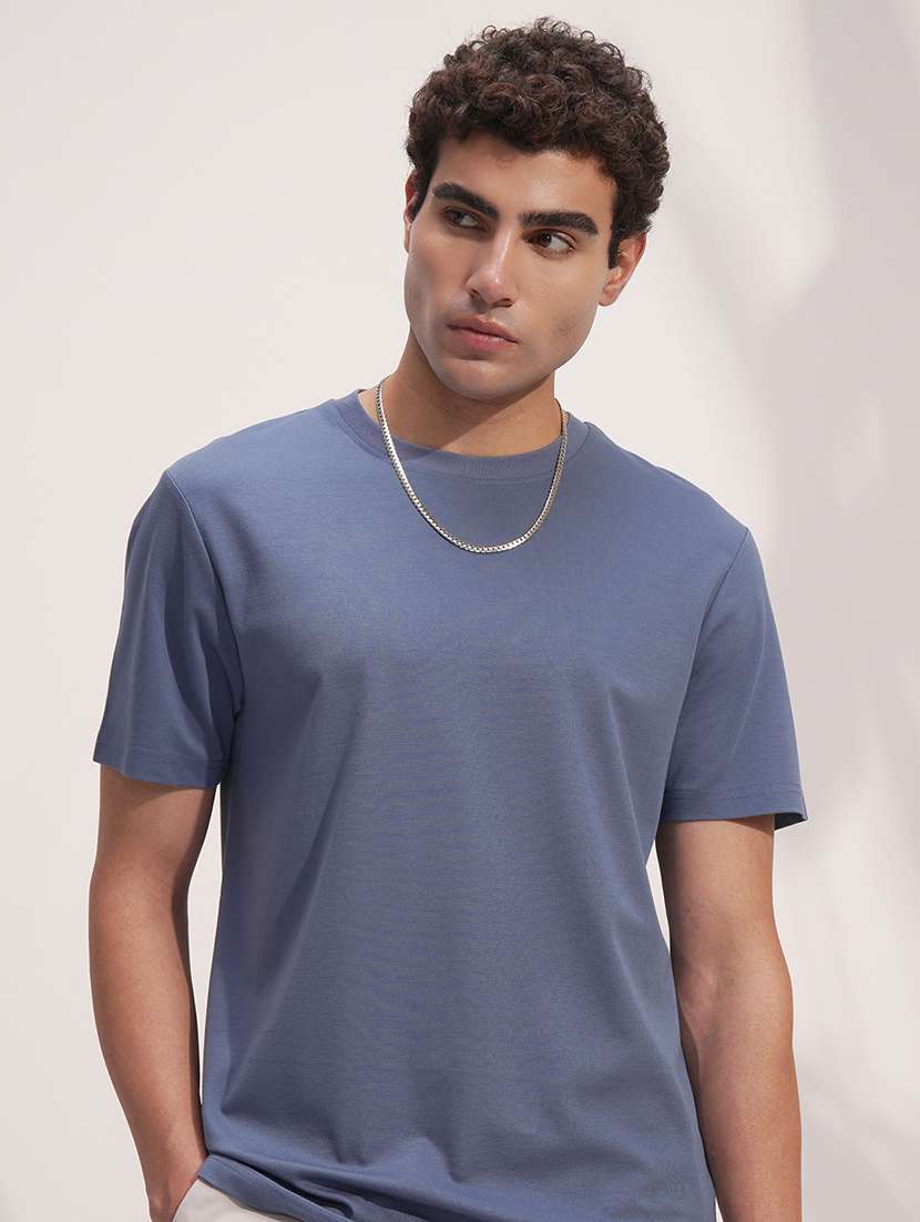 men casual blue cotton blend solid t-shirt