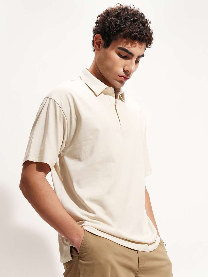 Men Solid Short Sleeve Regular Fit T-shirt - 22469370 -  Standard Image - 3