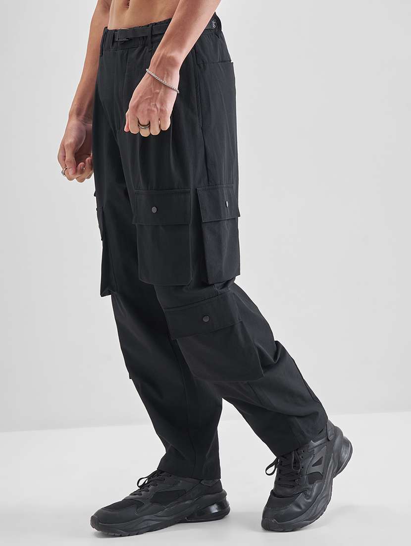 men solid mid rise baggy cargo - 22469555 -  Standard Image - 3