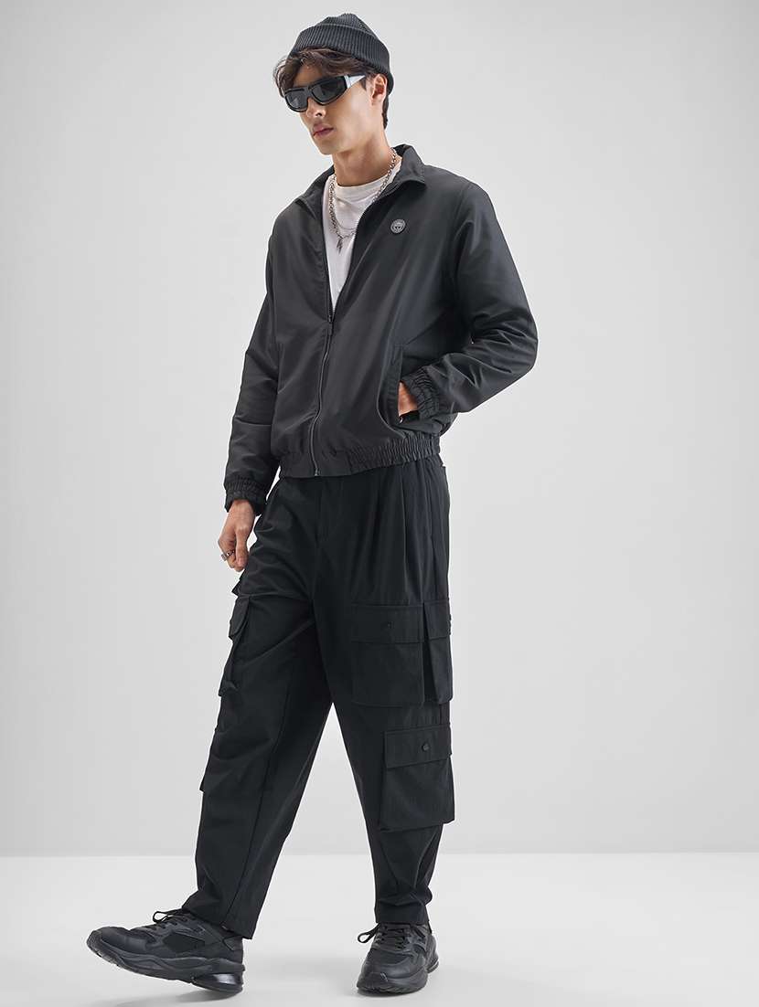 men solid mid rise baggy cargo - 22469555 -  Standard Image - 5