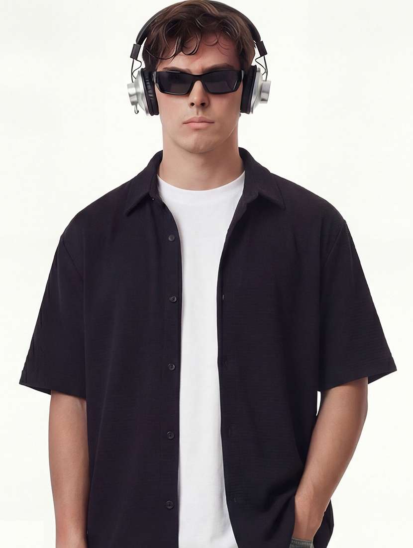 men black polyester casual shirt
