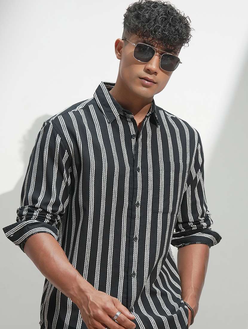 men collared long sleeve casual shirt