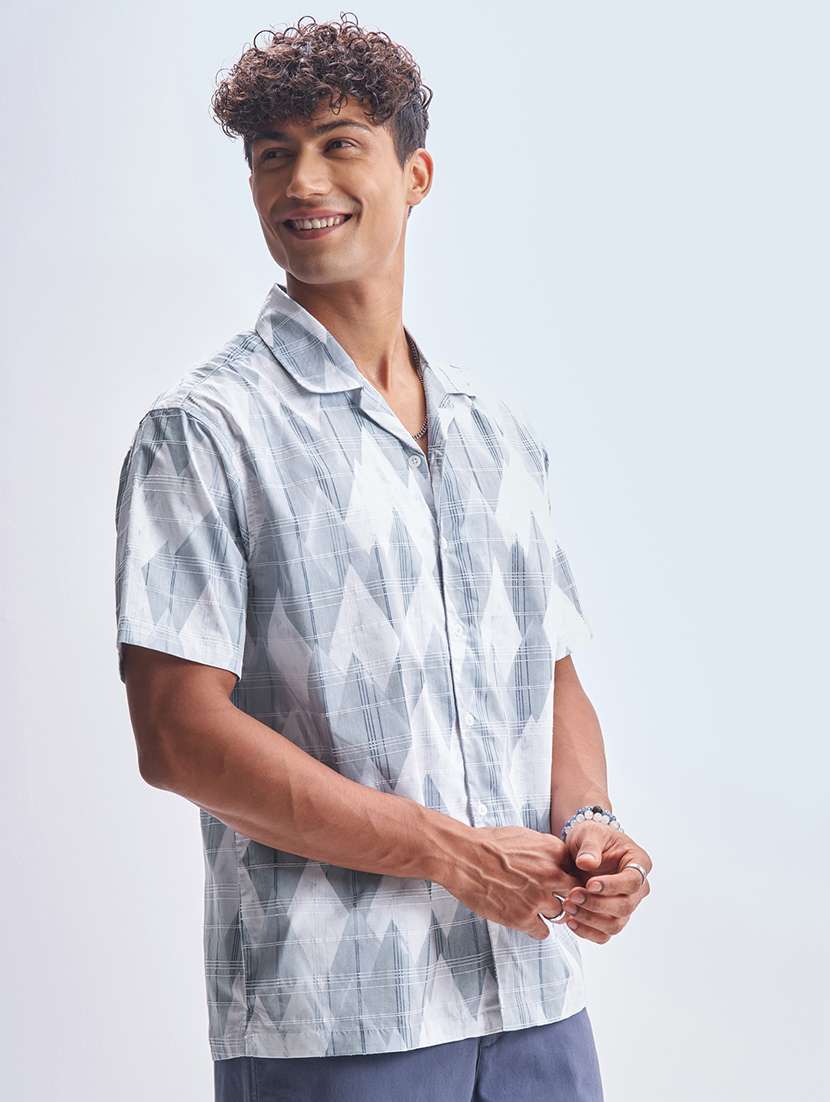Men Printed Short Sleeve Regular Fit Casual Shirt - 22469986 -  Standard Image - 3
