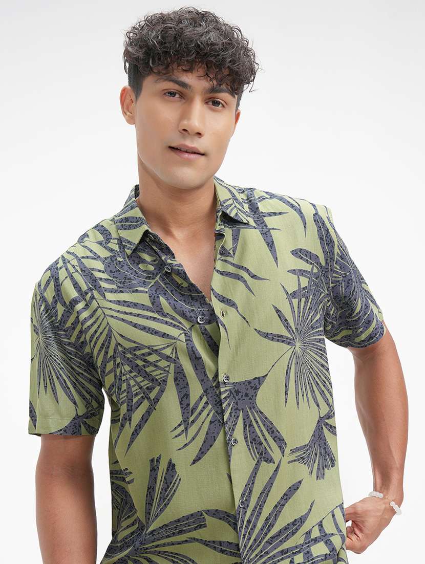 men printed short sleeve regular fit casual shirt