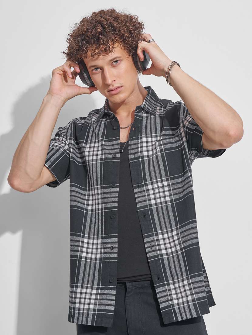 men checkered short sleeve regular fit casual shirt