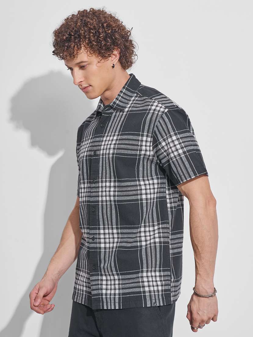 men checkered short sleeve regular fit casual shirt - 22470175 -  Standard Image - 3