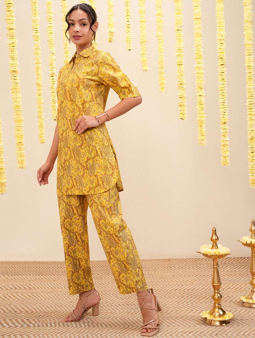 women printed polyester top and trouser set - 22470695 -  Standard Image - 3