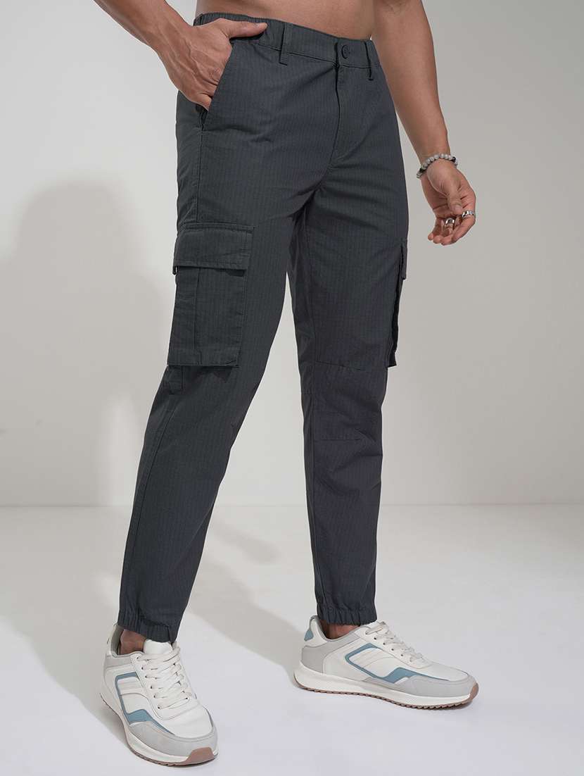 men black solid cargo - 22471296 -  Standard Image - 3