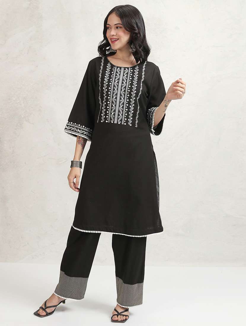 women self design black kurta pant set