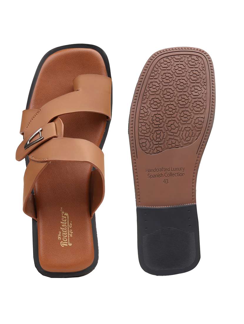 men solid one toe sandal  - 22471633 -  Standard Image - 5