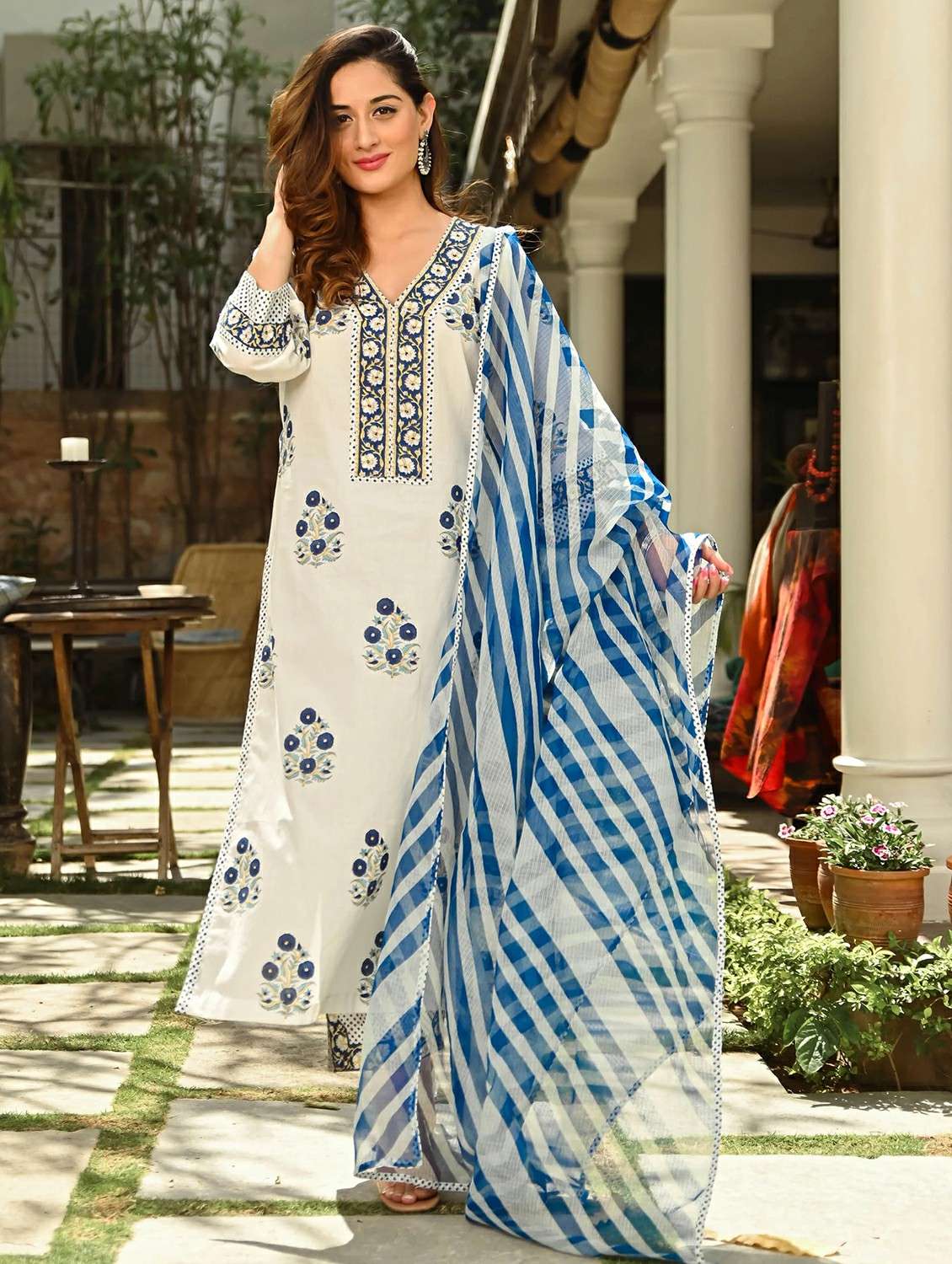 women blue suit set