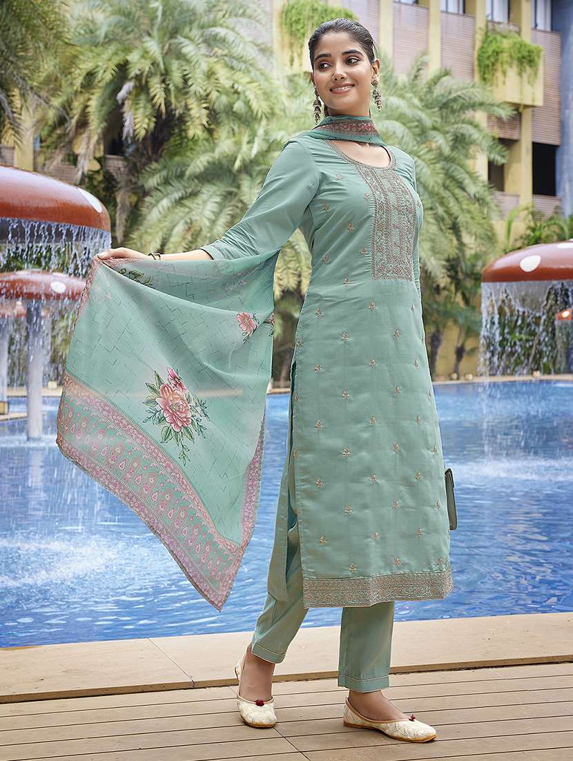 women embroidered three quarter sleeves kurta pant set with dupatta - 22471661 -  Standard Image - 3