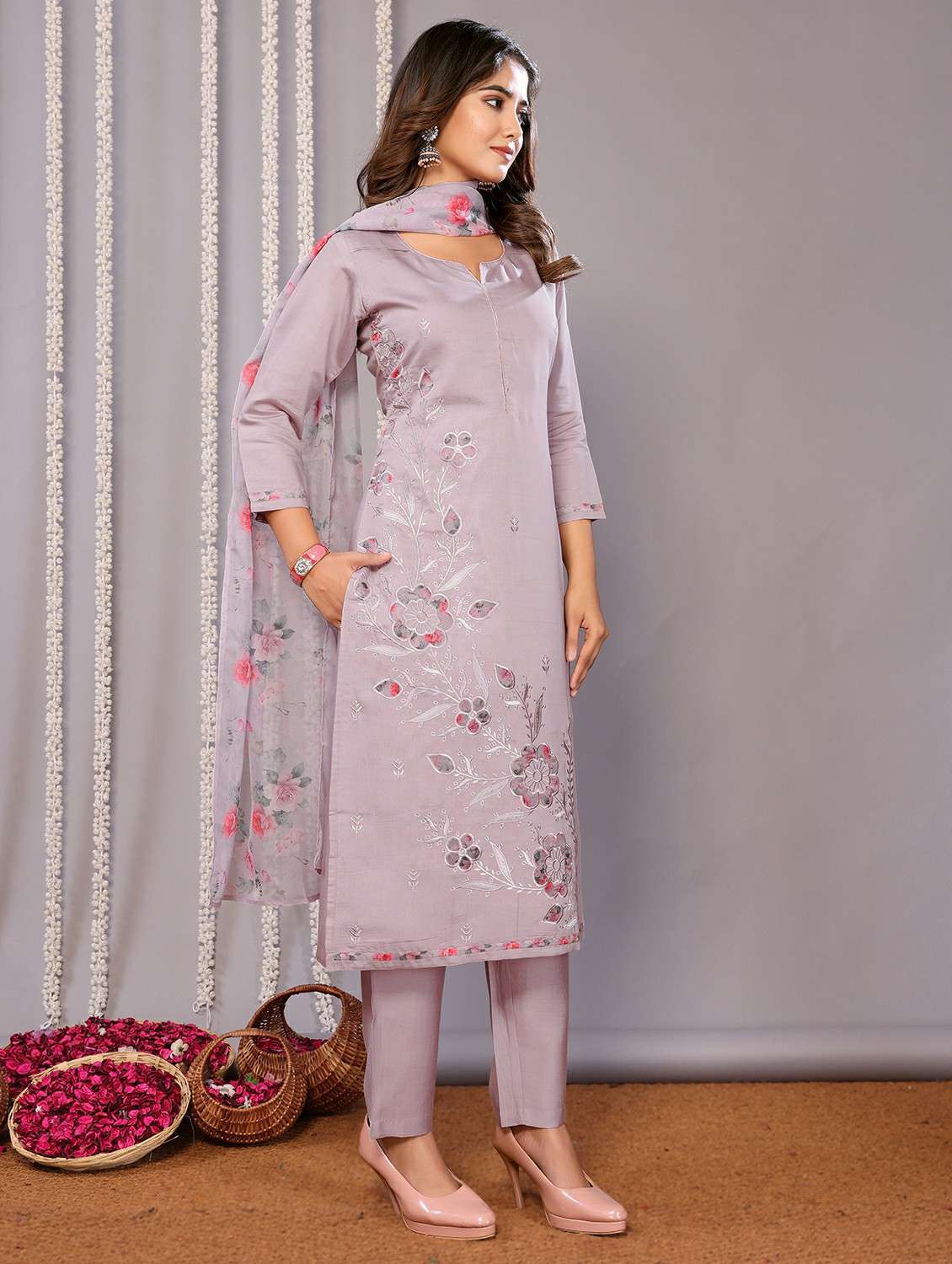 women lavender suit set - 22471684 -  Standard Image - 3