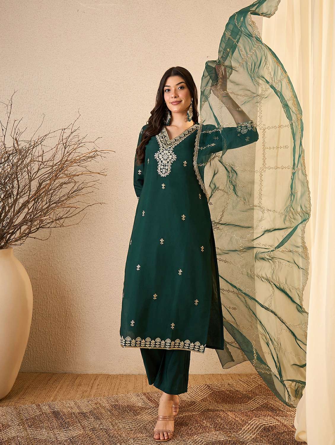women green suit set - 22471742 -  Standard Image - 3