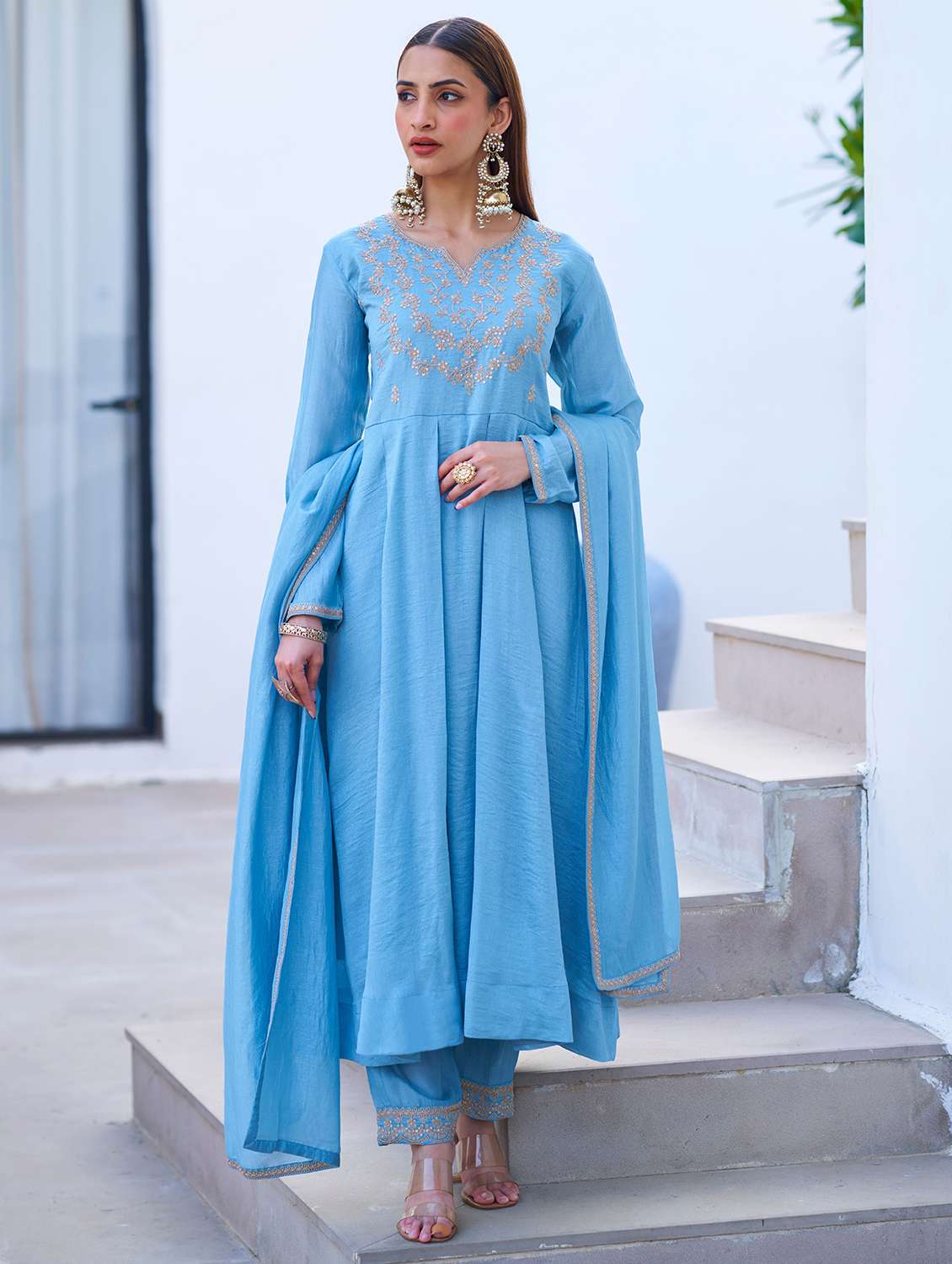 women blue suit set - 22471758 -  Standard Image - 3