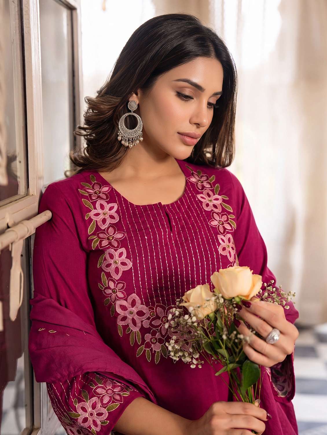 women embroidered three quarter sleeves kurta pant set with dupatta - 22471789 -  Standard Image - 5