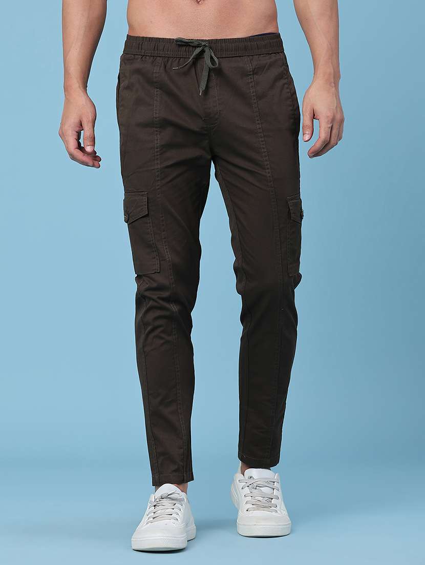 men solid mid rise regular fit cargo pant