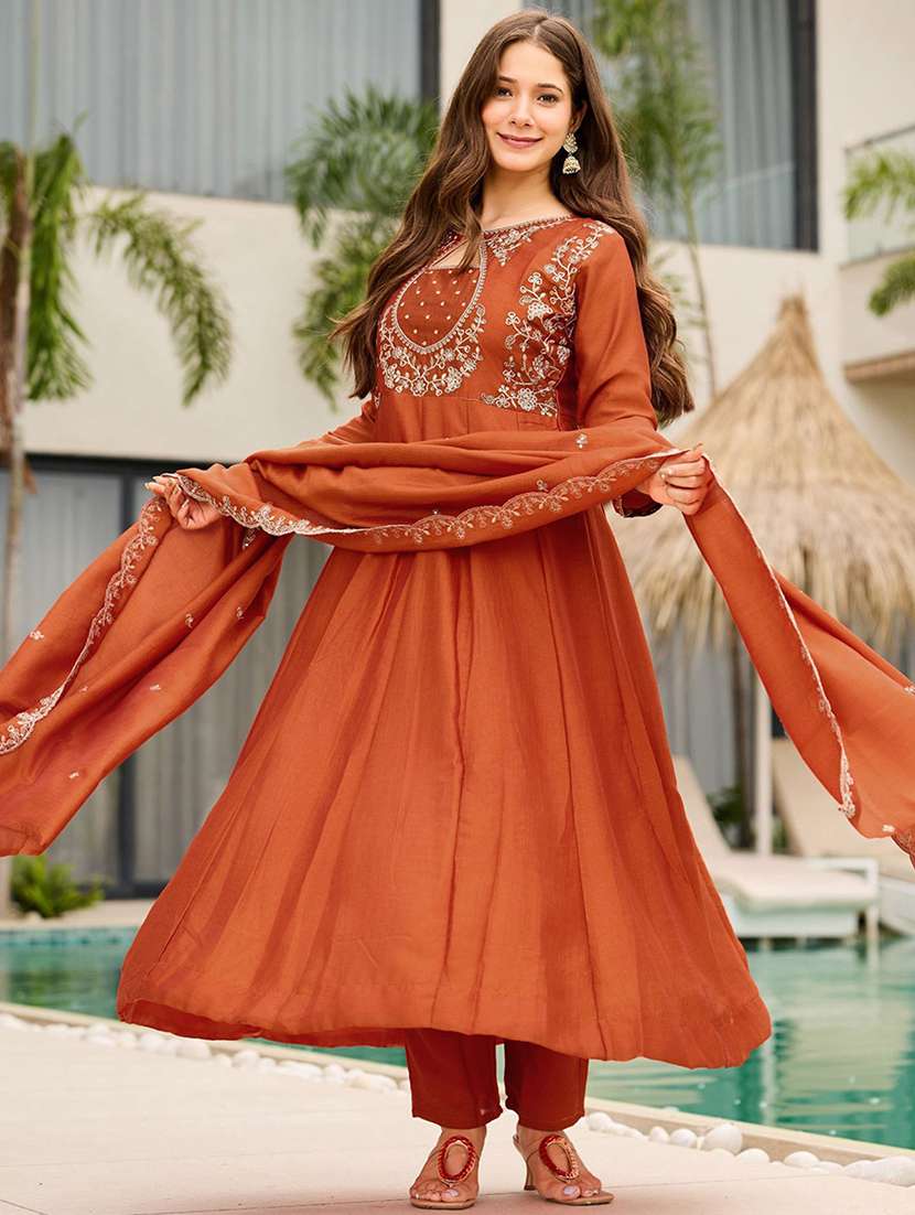 Women Orange Kurta Pant Set - 22472555 -  Standard Image - 3