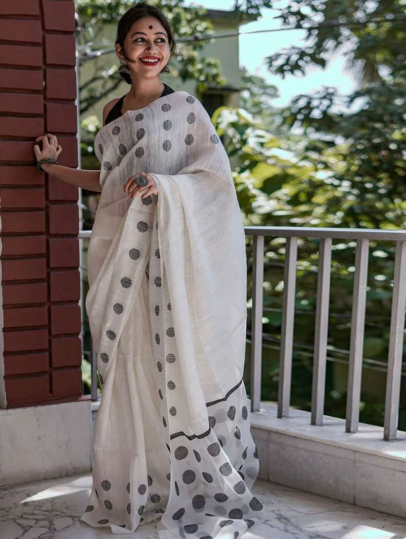 women printed casual wear saree with blouse
