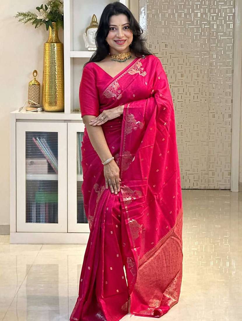 women self design banarasi saree with blouse