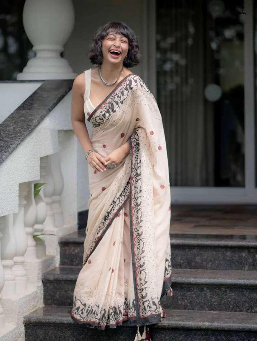 women printed casual wear saree with blouse
