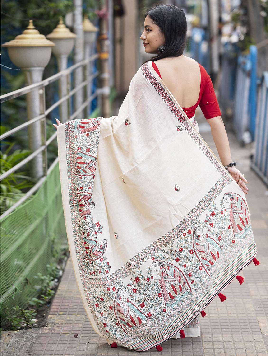 women printed casual wear saree with blouse - 22472625 -  Standard Image - 3