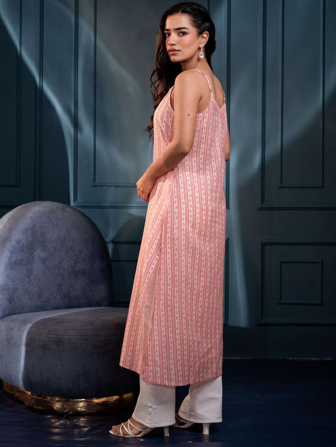 women printed shoulder strap straight kurta - 22473123 -  Standard Image - 3