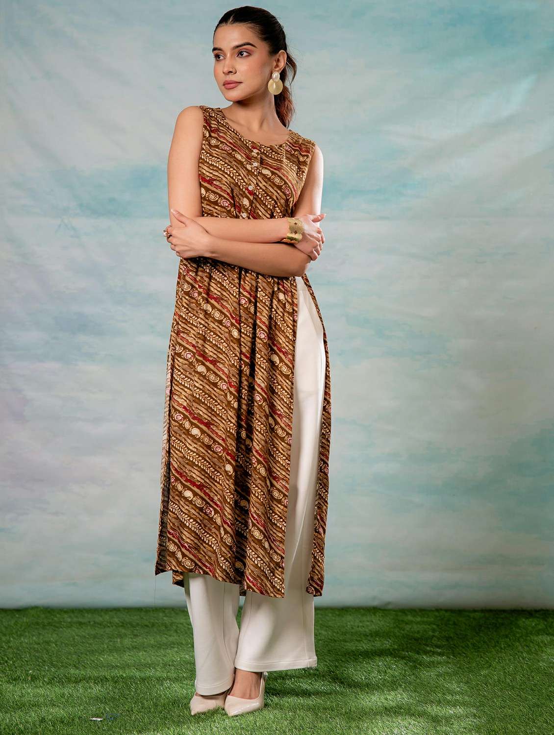 women printed sleeveless a-line kurta