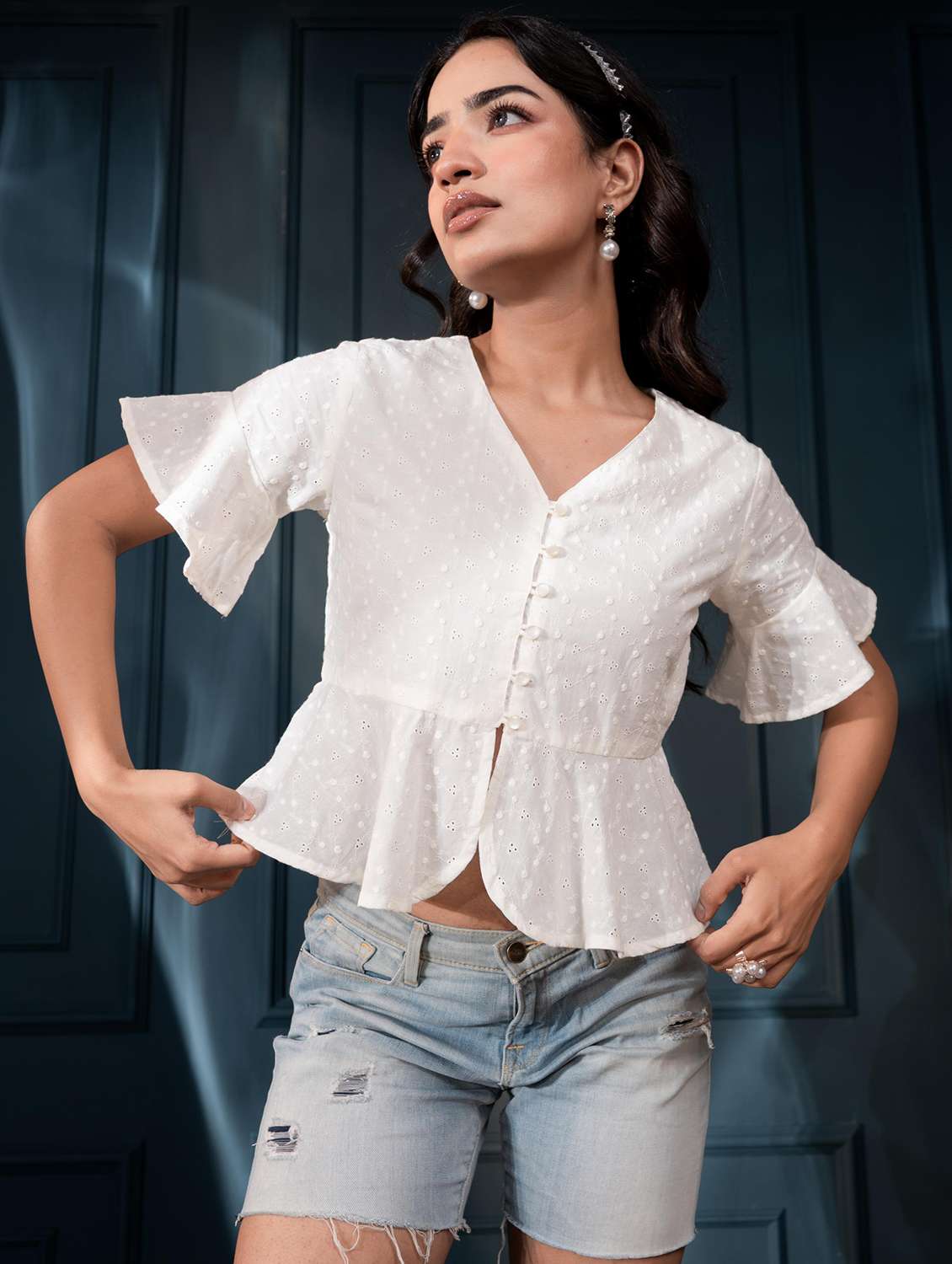 women off white cotton straight top