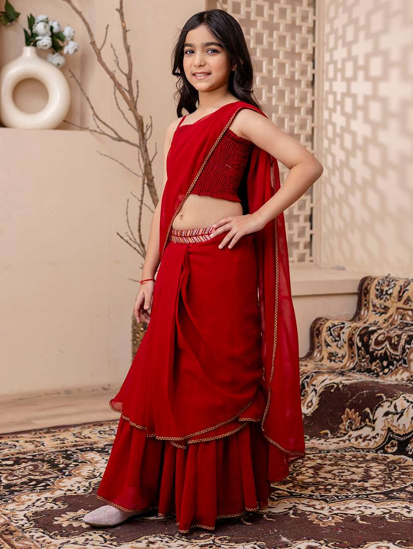 Girls Red Ready To Wear Saree - 22473285 -  Standard Image - 3