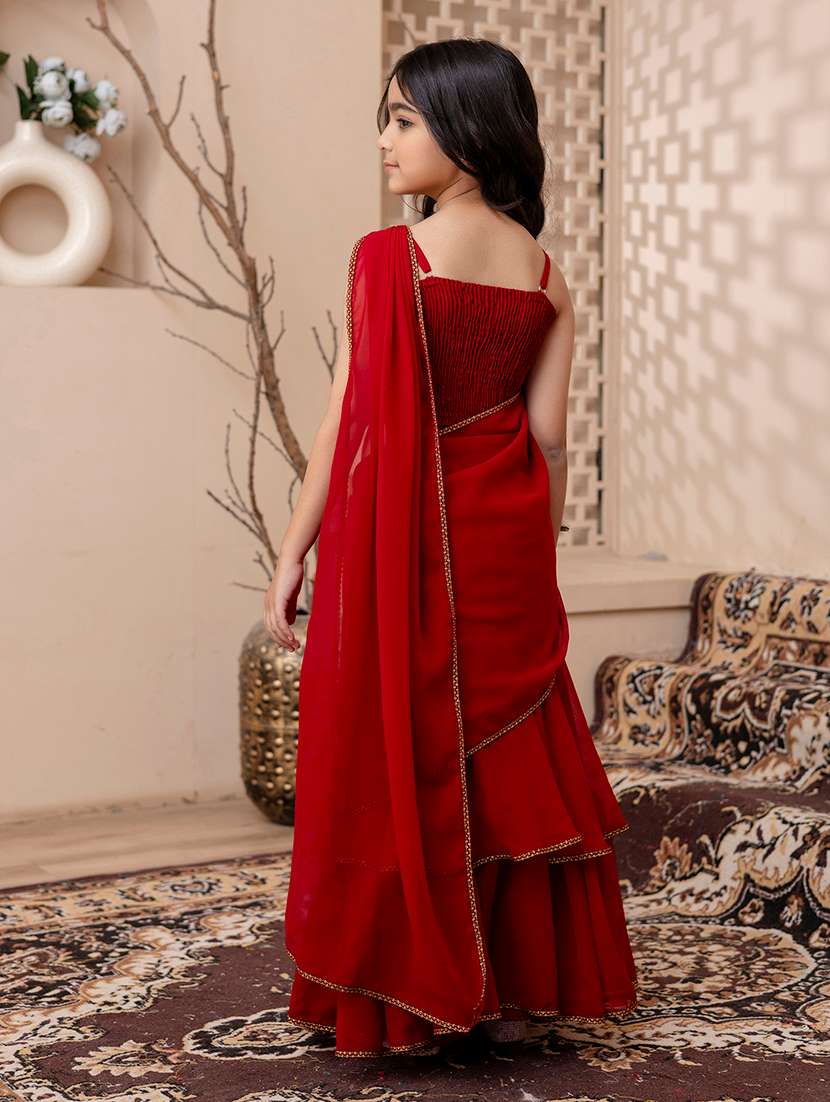 Girls Red Ready To Wear Saree - 22473285 -  Standard Image - 5