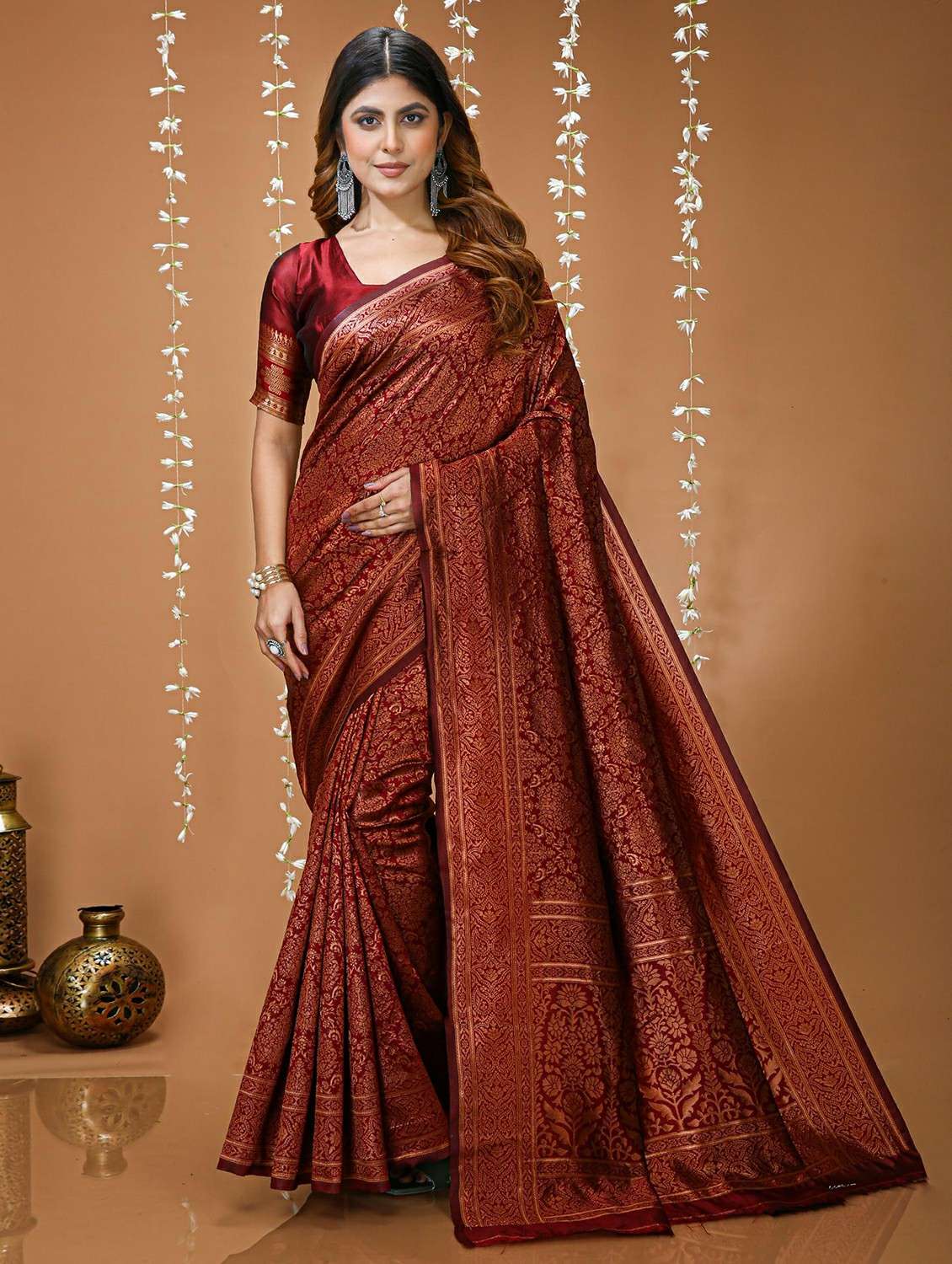 women printed saree with attached blouse with blouse