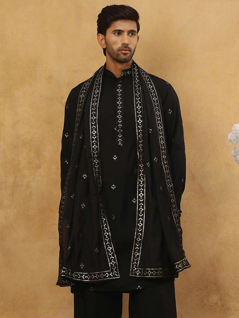 men black silk blend long kurtas kurta - 22476946 -  Standard Image - 3