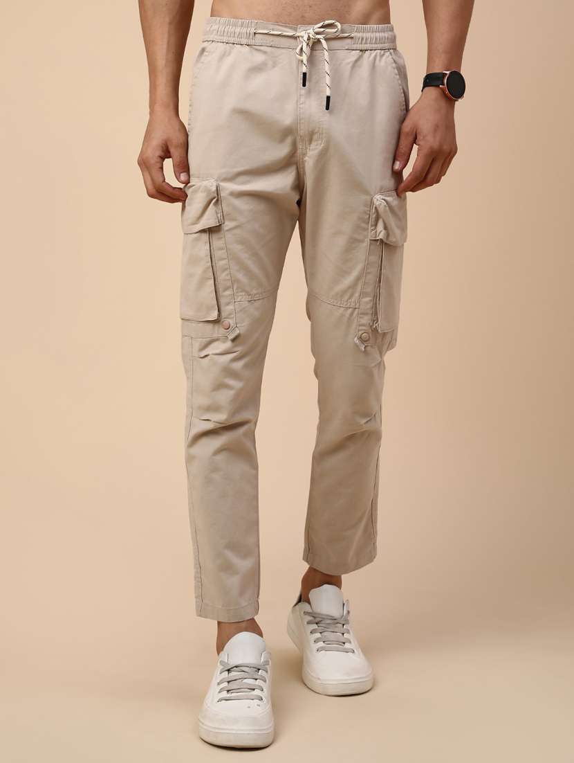 men solid mid rise regular fit cargo 