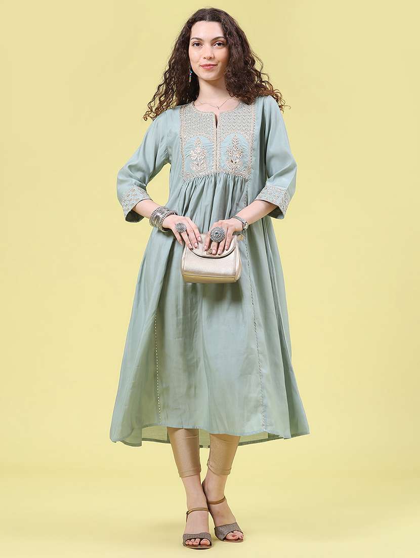 women solid with work three quarter sleeve a-line kurta