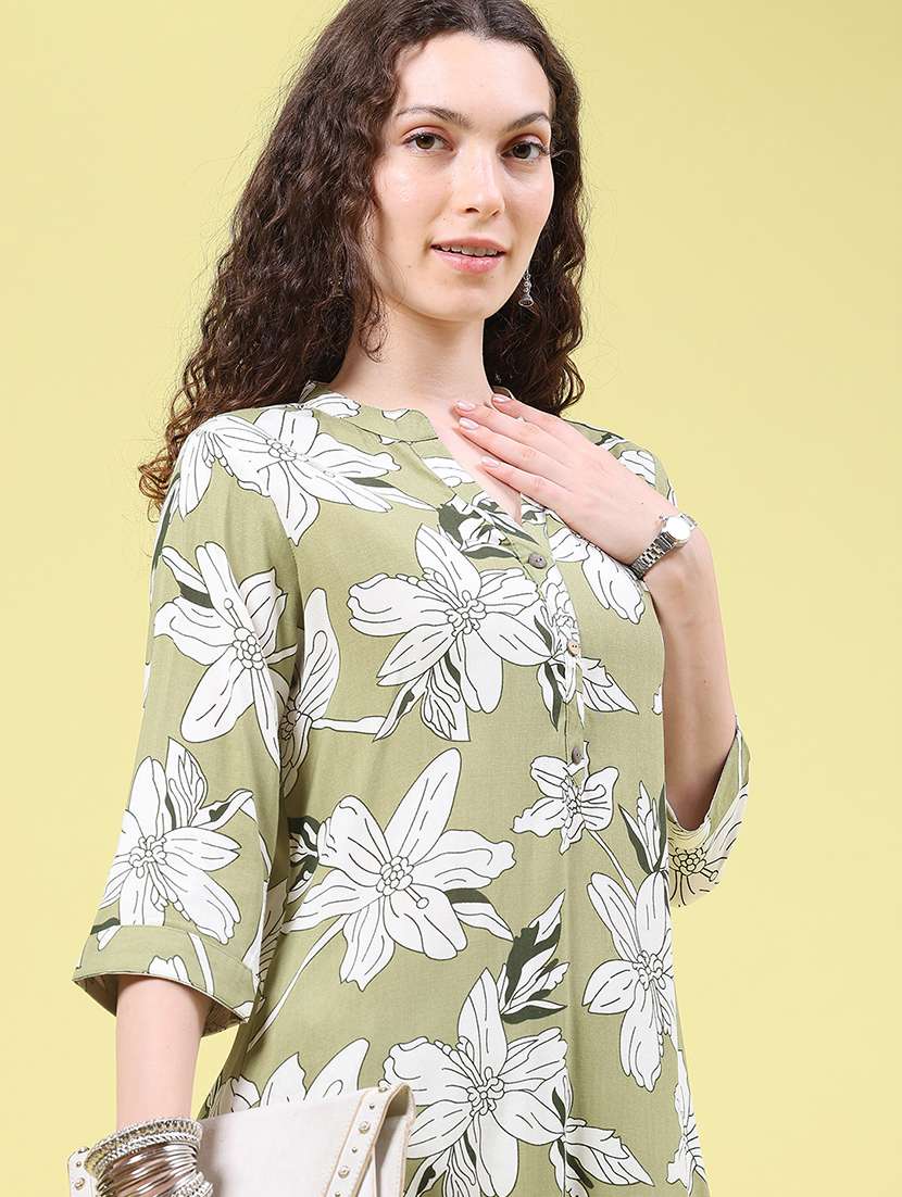 women printed three quarter sleeve kurta palazzo set