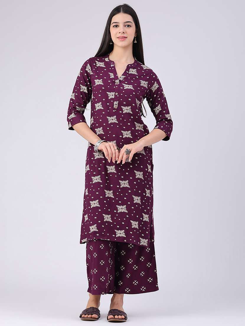 women printed three quarter sleeve kurta palazzo set