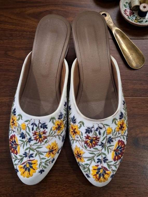 swelit atelier women white embroidered festive heels mules
