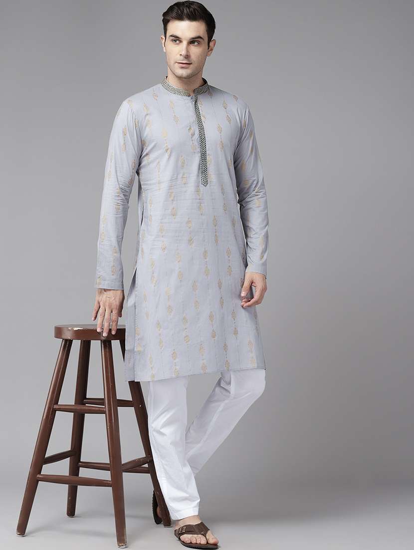 men printed mandarin neck kurta pyjama set