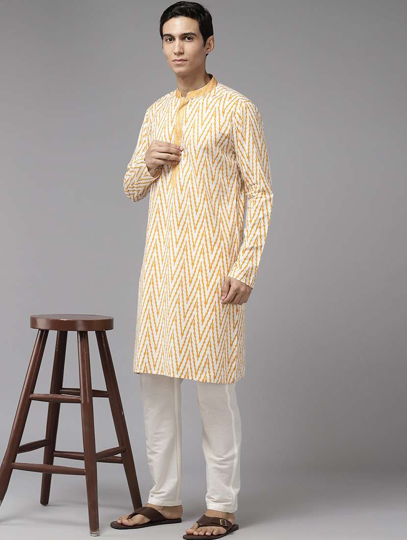 men printed mandarin neck kurta pyjama set